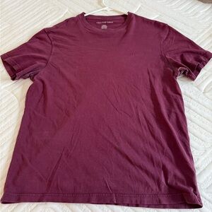 American Eagle Outfitters Maroon Short Sleeve Tee